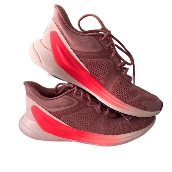 lululemon Women's Blissfeel Run Sneakers Rose and Pink 6 NWOT - Picture 2 of 7
